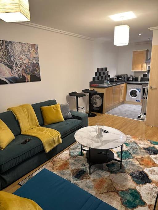 Entire Flat In Ealing Apartment London Luaran gambar