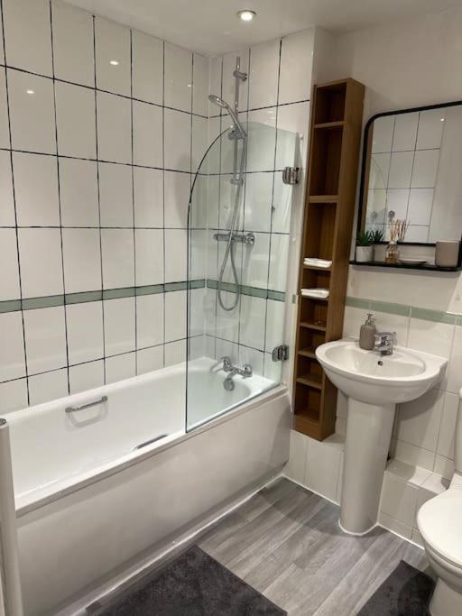 Entire Flat In Ealing Apartment London Luaran gambar