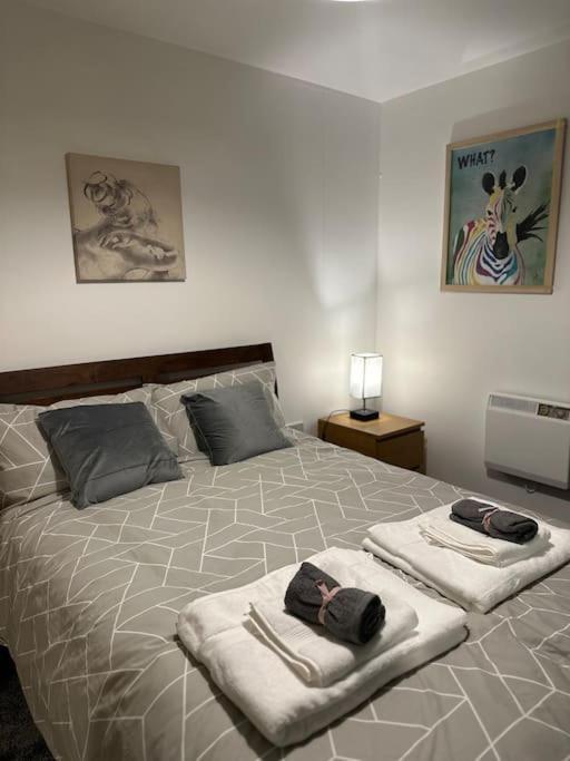 Entire Flat In Ealing Apartment London Luaran gambar